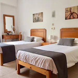 https://casa-dhostes-cala-millor.allmallorcahotels.com